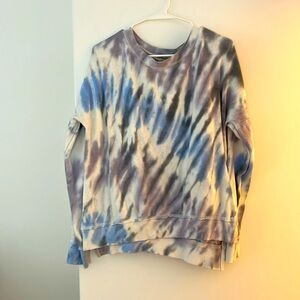 Sweatshirt soo soft and comfortable.